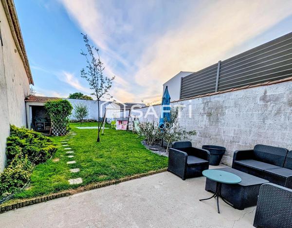 Maison de 100m² centre ville de Sainte Soulle avec extérieur