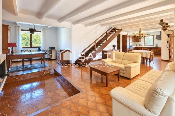 Maison familiale de 152m2 sur un terrain 580m2, beaux volumes et fort potentiel