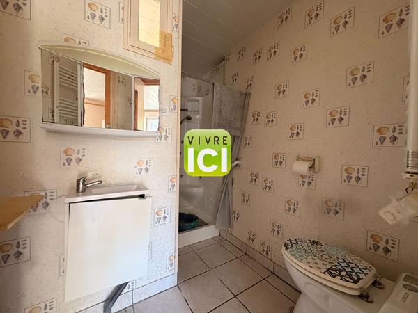 Maison en pierre à rénover - Potentiel de 100m2 - Jardin - Calme - CROSSAC