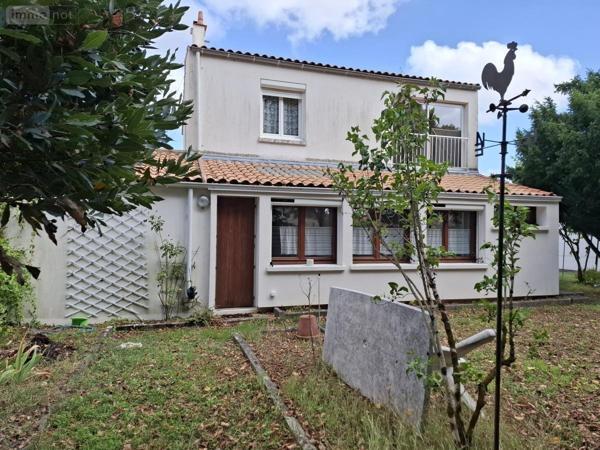 Maison à vendre à Saintes en Charente-Maritime (17100), ref : 17111-690