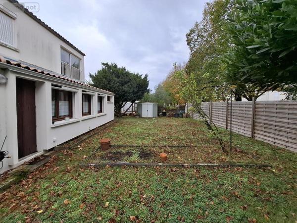 Maison à vendre à Saintes en Charente-Maritime (17100), ref : 17111-690