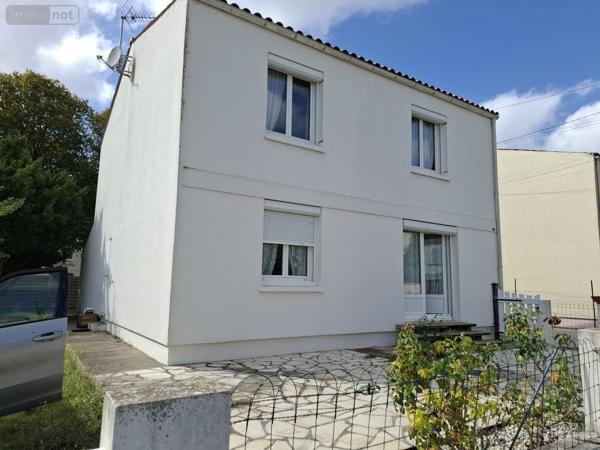 Maison à vendre à Saintes en Charente-Maritime (17100), ref : 17111-690