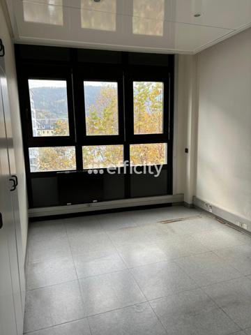 Bureau 9 pièces - 189 m²