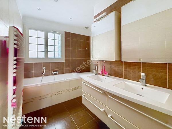 Maison Brignoles 5 pièce(s) 127,59 m2