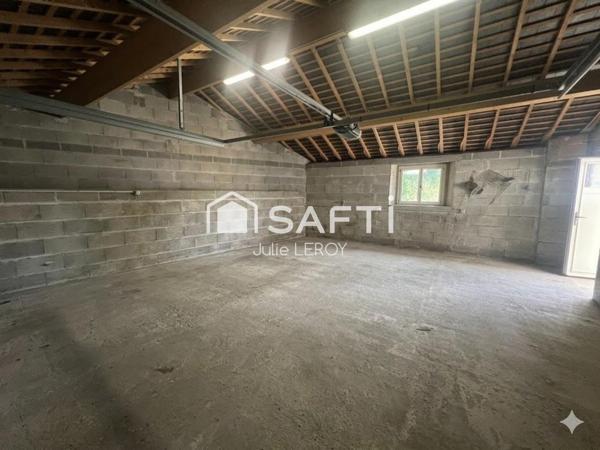 Maison de village, située à SAINT-LEGER (53480), 122 m² habitables