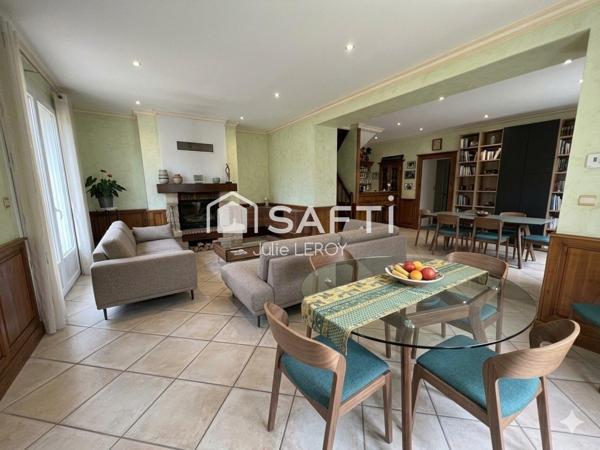 Maison de village, située à SAINT-LEGER (53480), 122 m² habitables