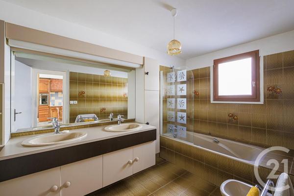 Maison à vendre  5 pièces - 128,64 m2 ECHIROLLES - 38