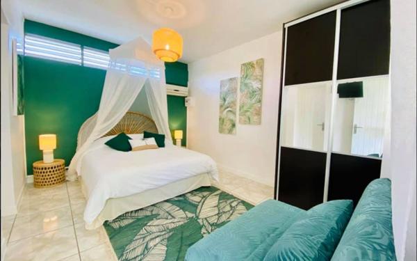 Maison à vendre    11 pièces •  Sainte-Anne