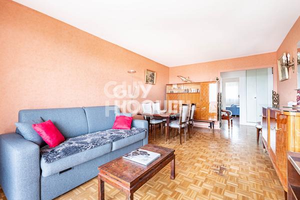 Appartement COURBEVOIE - 3 pièces avec balcon de 7,45 m²