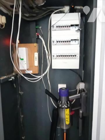 MAYET, centre ville, Ensemble maison et commerce.