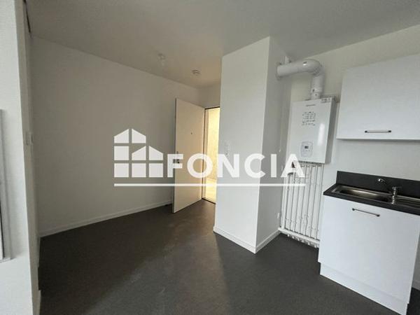 Location Appartement 2 pièces 43 m² - 4 RUE JEAN JAURES Colombelles 14460