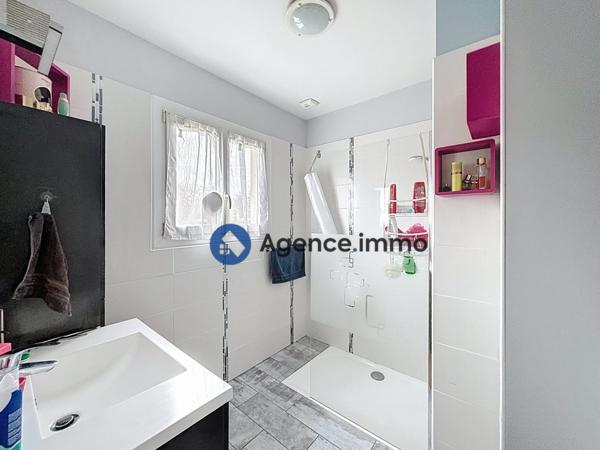 À vendre - Maison, 4 pièces située à Azay-sur-Cher (37270)