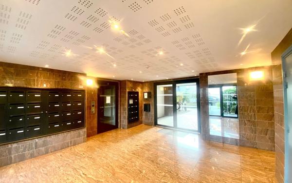 Appartement à vendre    3 pièces •  Les Mureaux