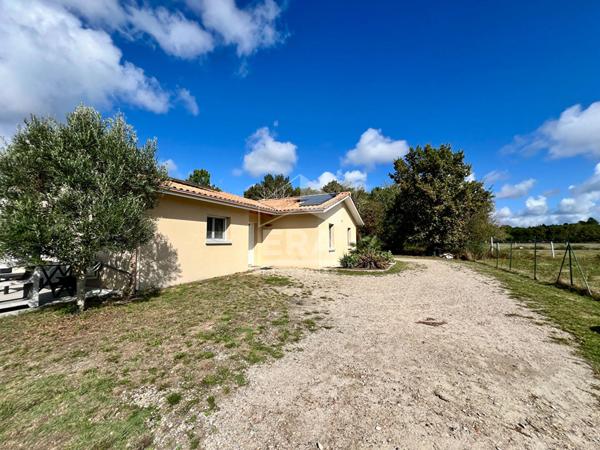 Maison Salles 126m² 4 chambres avec piscine sur 1032m² de terrain