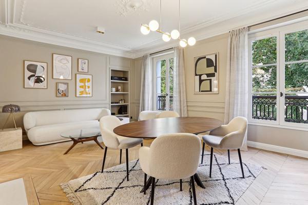 Paris 8ème - Les Jardins de Friedland - Calme - 5 pièces - Refait à neuf