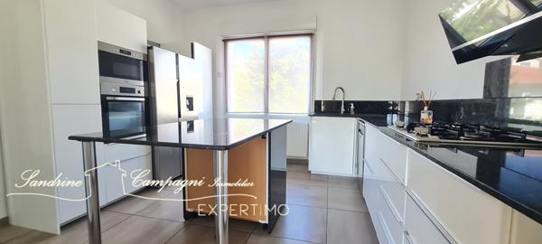 Carpentras (84200) Maison familiale T5 lumineuse avec garage terrasse et jardin