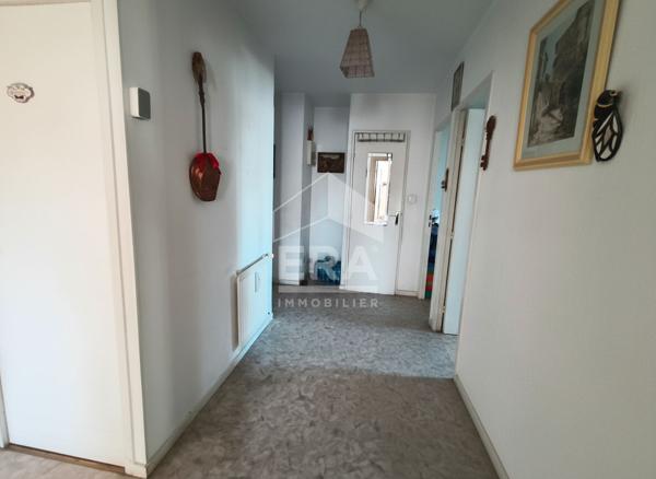 Appartement Dole 4 pièce(s) 79.78 m2, balcon/terrasse, cave, ascenceur, place de parking