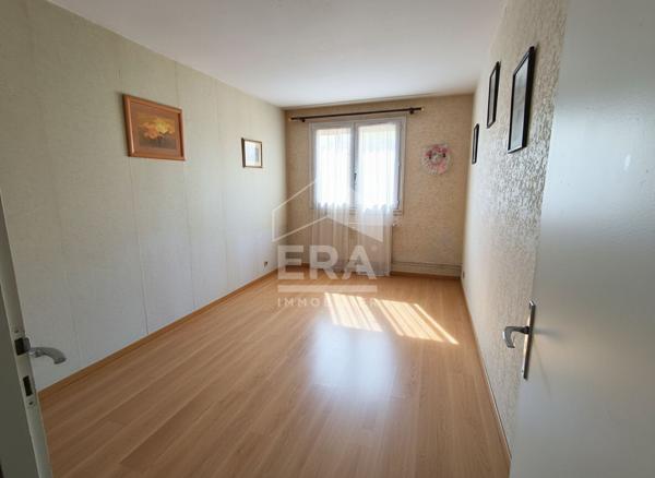 Appartement Dole 4 pièce(s) 79.78 m2, balcon/terrasse, cave, ascenceur, place de parking