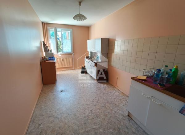 Appartement Dole 4 pièce(s) 79.78 m2, balcon/terrasse, cave, ascenceur, place de parking