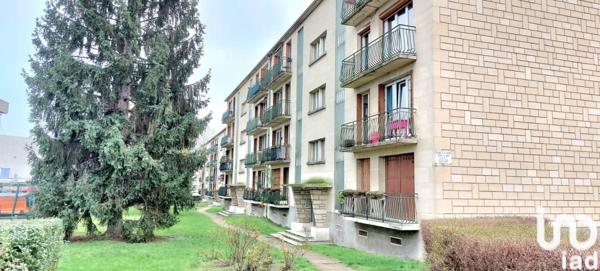 Appartement 3 pièces de 65 m² à Enghien-les-Bains (95880)