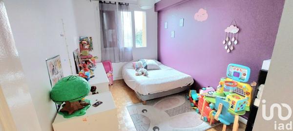 Appartement 3 pièces de 65 m² à Enghien-les-Bains (95880)