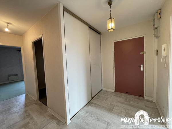 Vente Appartement avec loggia et garage - 3 pièces - 70m² - Centre-ville de COGNAC