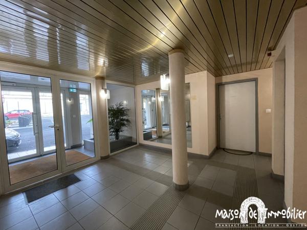 Vente Appartement avec loggia et garage - 3 pièces - 70m² - Centre-ville de COGNAC