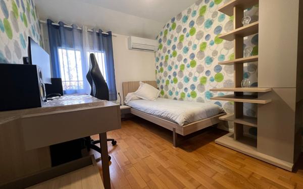 Maison à vendre    6 pièces • 105,64 m2 Chelles