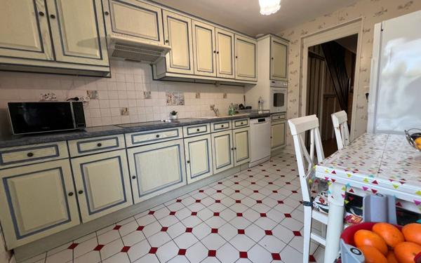 Maison à vendre    6 pièces • 105,64 m2 Chelles