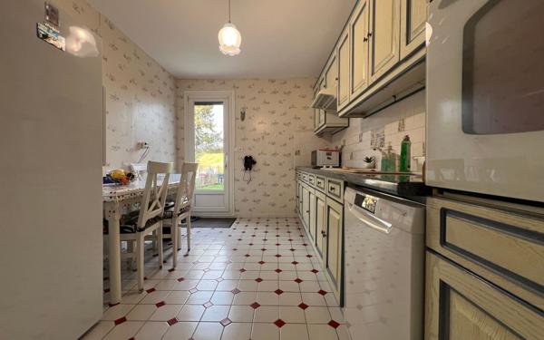 Maison à vendre    6 pièces • 105,64 m2 Chelles