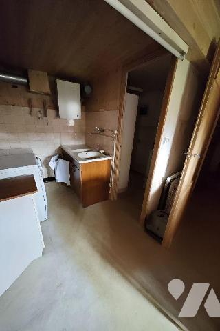 Plein centre de VERTAIZON proche commerces et école - L'étude vous propose cette maison de bour...