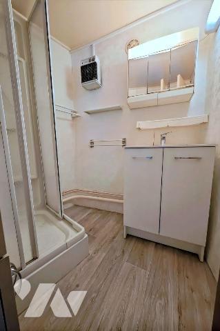 Plein centre de VERTAIZON proche commerces et école - L'étude vous propose cette maison de bour...