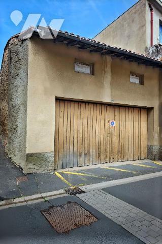 Plein centre de VERTAIZON proche commerces et école - L'étude vous propose cette maison de bour...