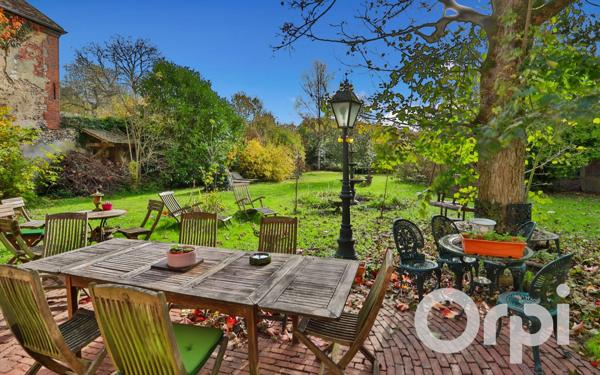 Maison à vendre    7 pièces • 271,23 m2 Chaumont-en-Vexin