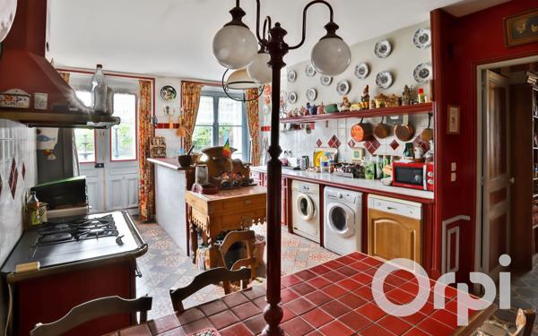 Maison à vendre    7 pièces • 271,23 m2 Chaumont-en-Vexin