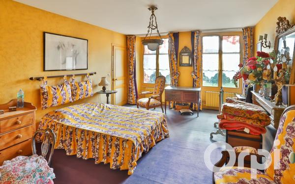 Maison à vendre    7 pièces • 271,23 m2 Chaumont-en-Vexin