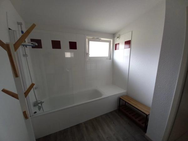 Location de vacances                                                      Appartement
                        
                     2 pièces                      50 m2                     à Aureilhan