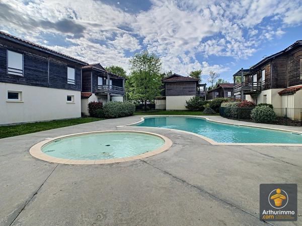 Location de vacances                                                      Appartement
                        
                     2 pièces                      50 m2                     à Aureilhan