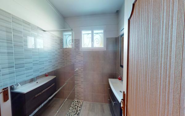 Maison à vendre    6 pièces •  Villenave-d'Ornon