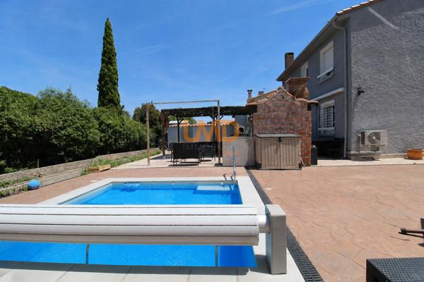 Villa avec piscine , garage et T2 indépendant