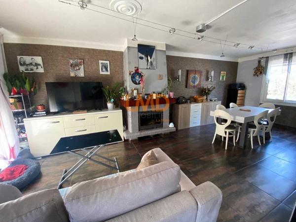 Villa avec piscine , garage et T2 indépendant