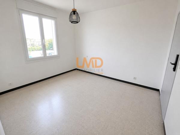 Villa avec piscine , garage et T2 indépendant