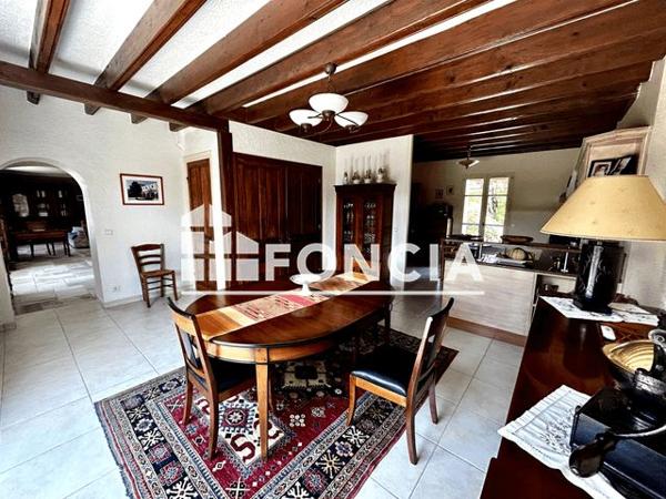 À vendre Maison 5 pièces 250 m² - Saint-denis-lès-bourg 01000