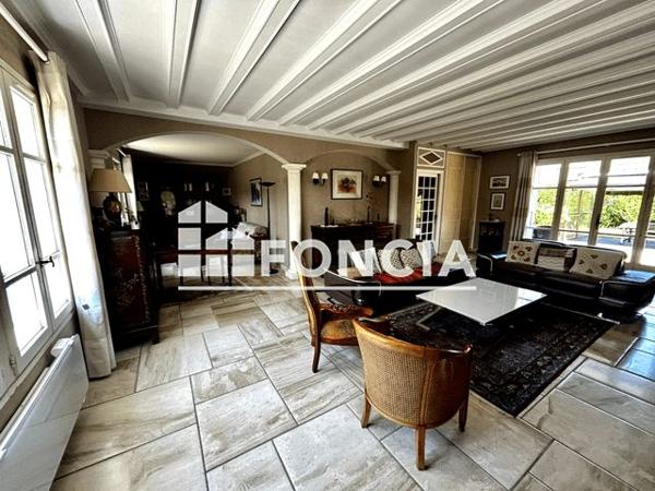 À vendre Maison 5 pièces 250 m² - Saint-denis-lès-bourg 01000