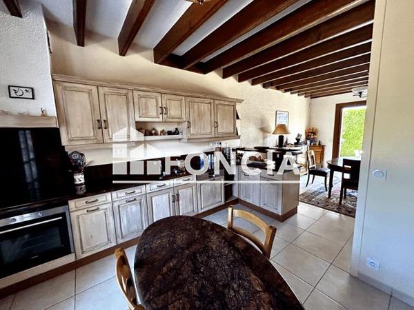 À vendre Maison 5 pièces 250 m² - Saint-denis-lès-bourg 01000