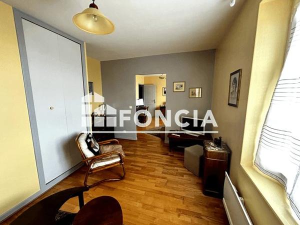 À vendre Maison 5 pièces 250 m² - Saint-denis-lès-bourg 01000