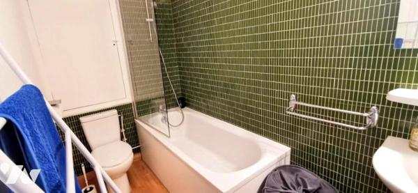 ARRAS - Appartement de type 1 bis avec parking en excellent état avec balcon sud