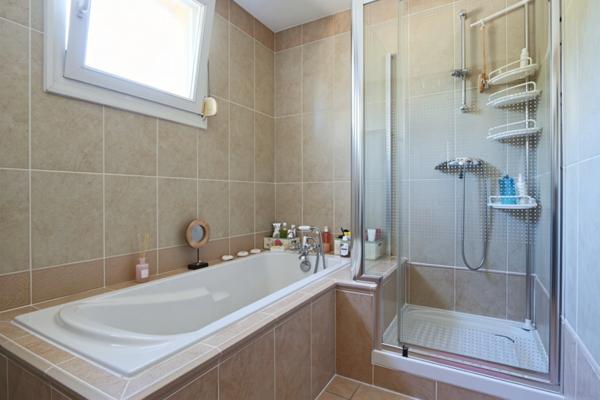 Appartement coup de cœur avec terrasse plein sud quartier Saint-François !