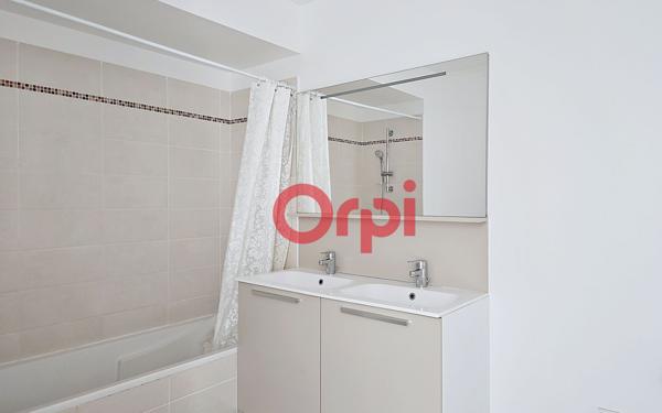 Appartement à vendre    3 pièces • 60 m2 La Seyne-sur-Mer