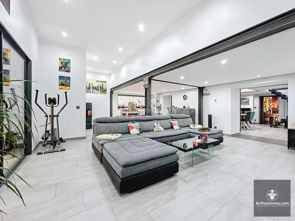 Vente Maison 6 pièces 195 m2 à Roanne